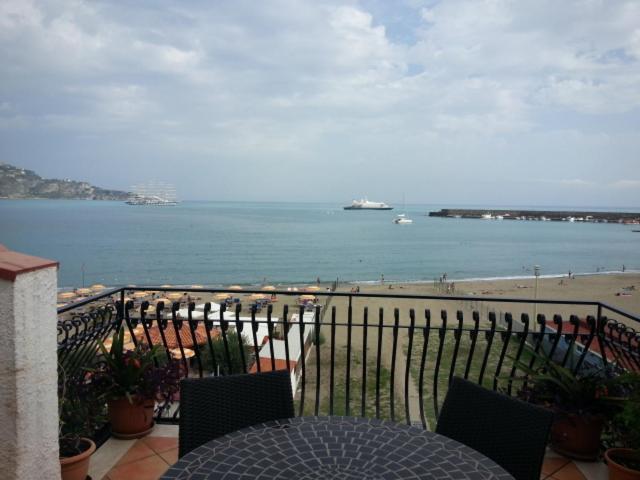 Apartments Mikros Giardini Naxos Exterior foto
